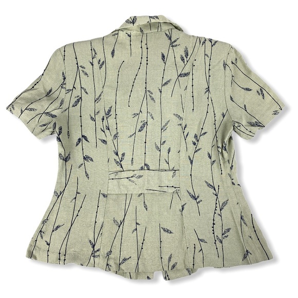 Collar Pattern Button Up Blouse w/ Shoulder Pads - Picture 2 of 5